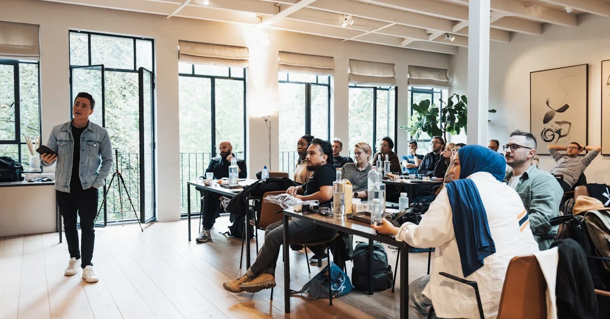 研修を受ける受講者